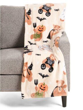 WELL DRESSED HOME Costumed Teddy Bear Throw